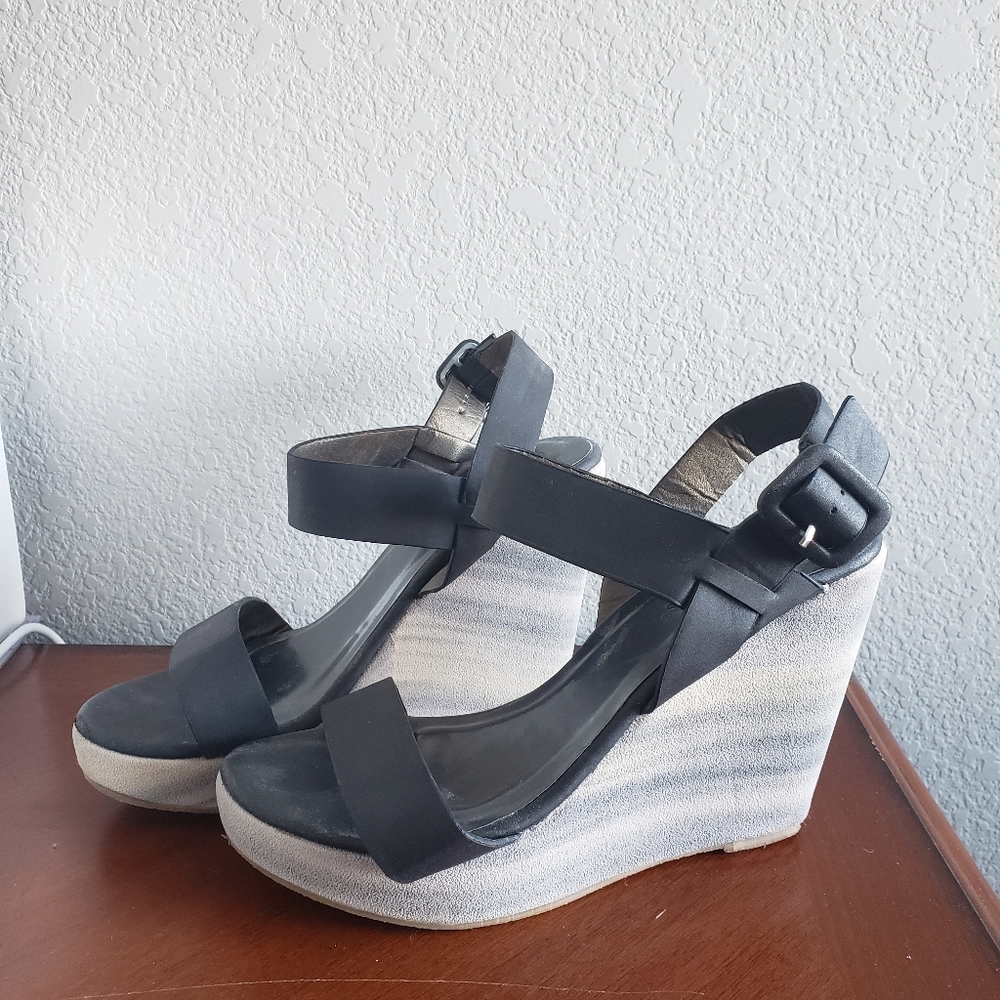 Pierre Dumas Charcoal Gray Wedges
